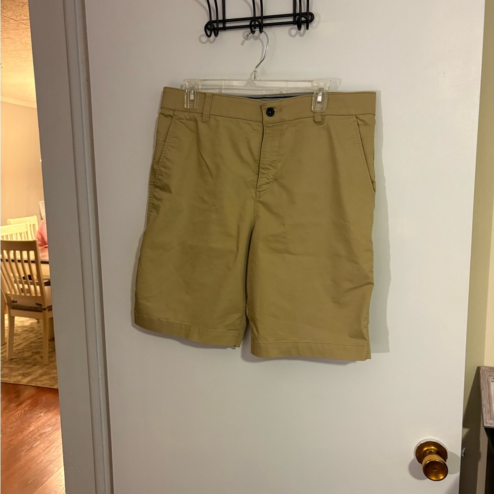 Nike men’s dry fit UV beige shorts